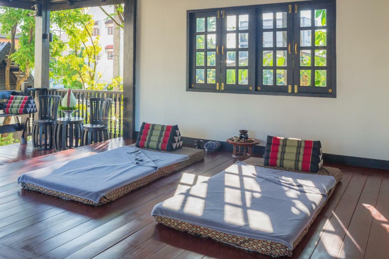 Mora Boutique Hotel - Sha Extra Plus Čiang Rai Exteriér fotografie Thai massage beds