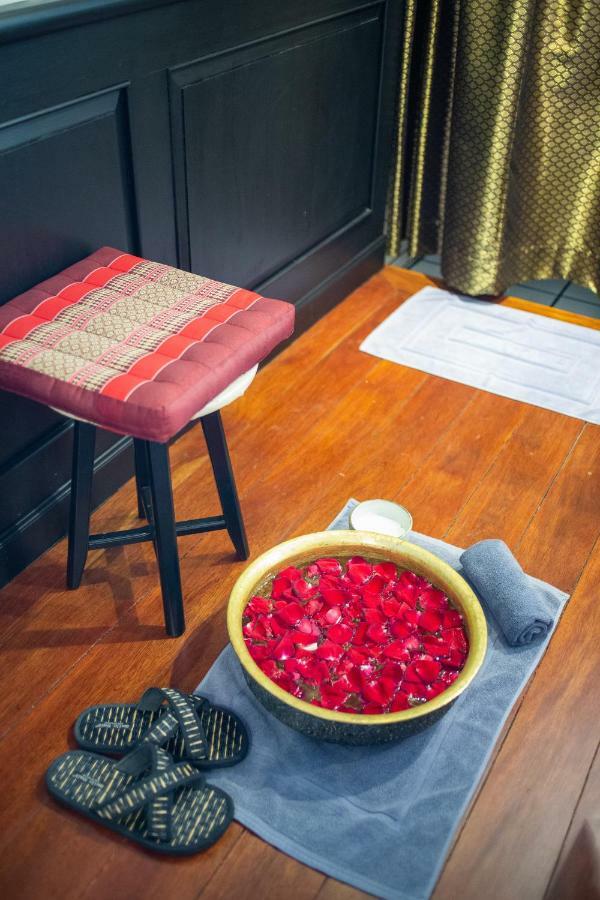 Mora Boutique Hotel - Sha Extra Plus Čiang Rai Exteriér fotografie Thai massage equipment